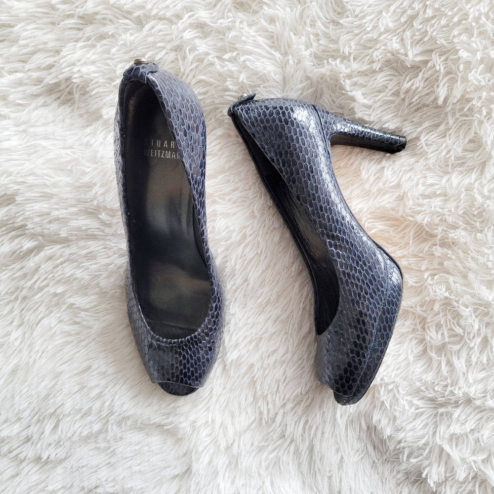 Stuart Weitzman Plainfield Snakeskin Embossed Peep Toe Pumps - Picture 2 of 8